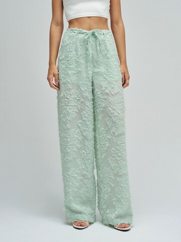 Salsa Jeans Regular Chino Pants in Green: front