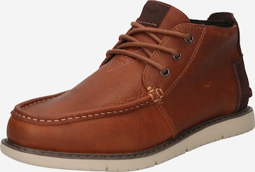TOMS Chukka Boots in Brown: front