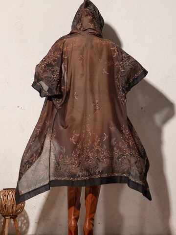 JIORO Kimono 'SECRET GARDEN' in Brown