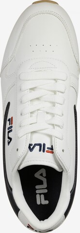 FILA סניקרס נמוכות 'Orbit' בלבן