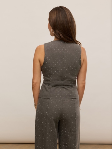 noar studios Top 'BELTED VEST' in Grey