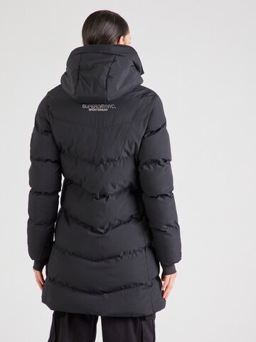 Superdry Winterjacke in Schwarz