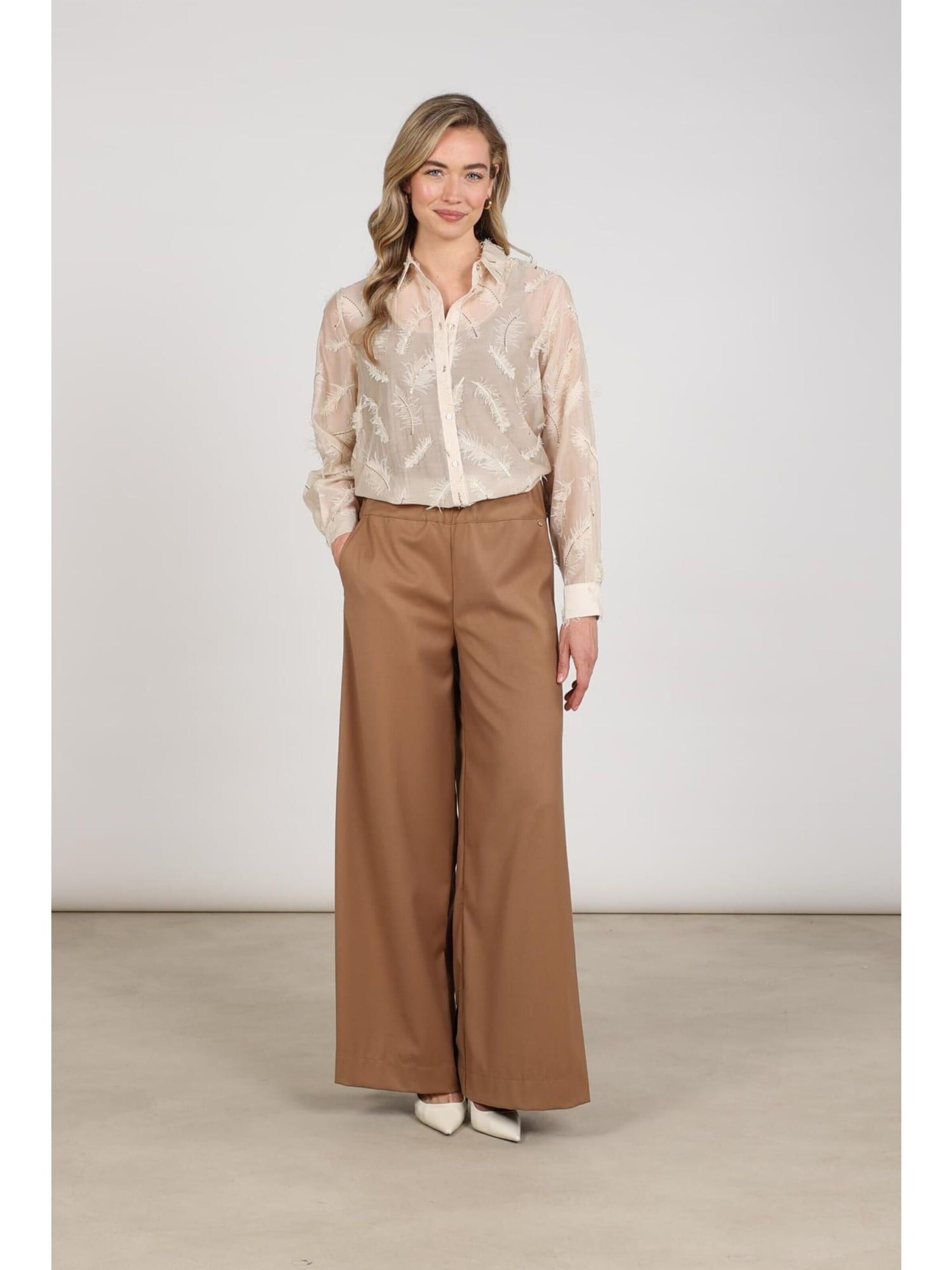 nukus Blouse in Beige
