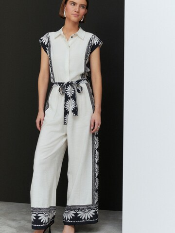 Next Jumpsuit 'zum Binden' in Weiß: Vorderseite