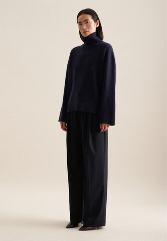 Pull-over ' Schwarze Rose ' SEIDENSTICKER en bleu