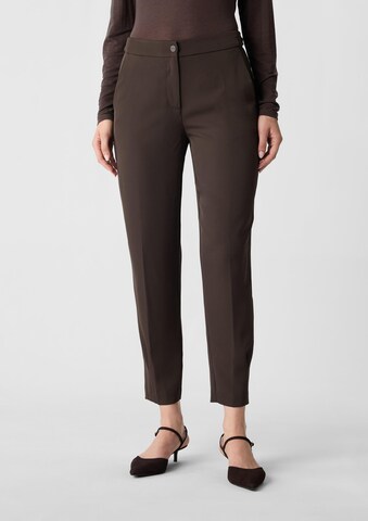 Coupe slim Pantalon à plis COMMA en marron : devant