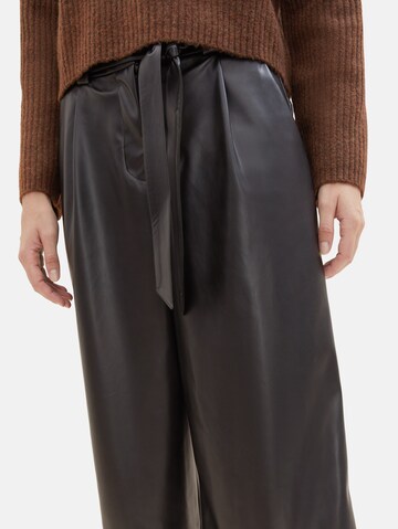 TOM TAILOR Loose fit Pleat-front trousers in Black