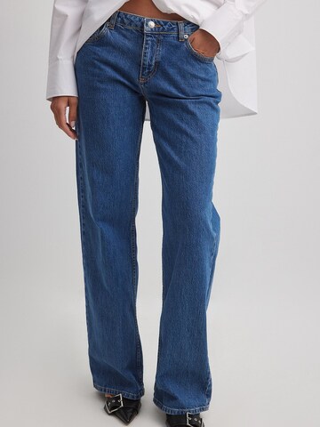 NA-KD Wide leg Jeans in Blue: front