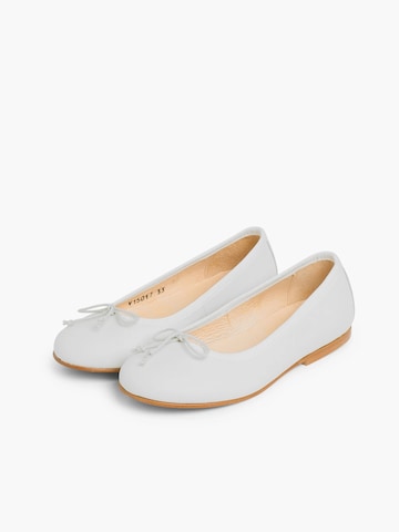 Pisamonas Ballerina's in Wit