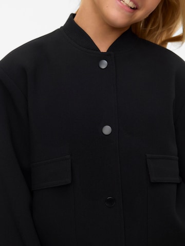 Veste mi-saison 'VMAmala' Vero Moda Girl en noir
