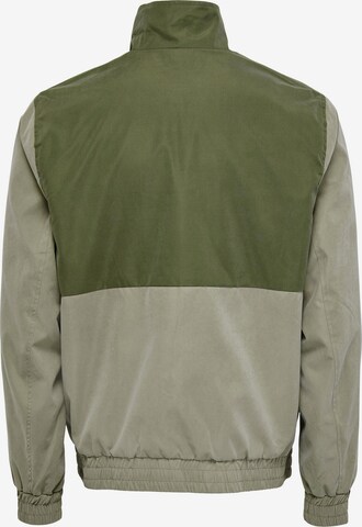 Veste mi-saison 'BRANDON' Only & Sons en vert