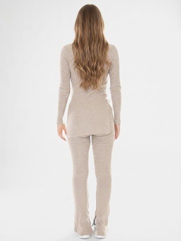 Pullover 'Taupe Kara Knitted Pants' di Thinking MU in beige