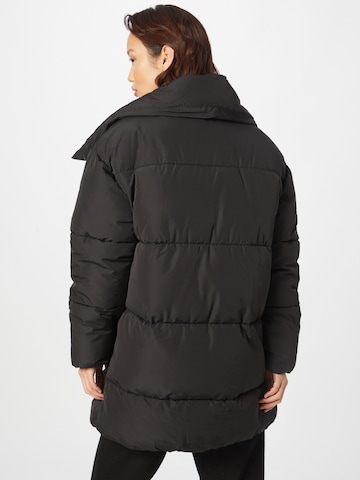 River Island Winterjacke in Schwarz