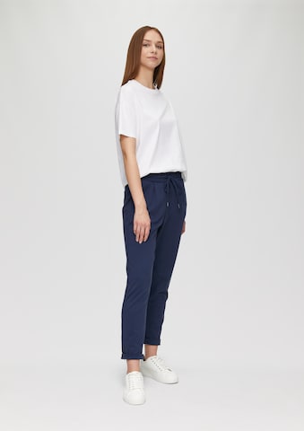 QS - Slimfit Pantalón plisado en azul