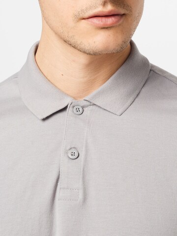 HOLLISTER Poloshirt in Grau