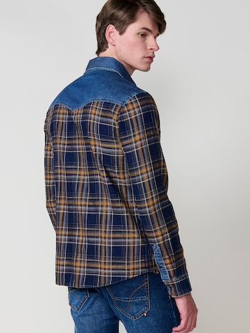 Coupe regular Chemise KOROSHI en bleu