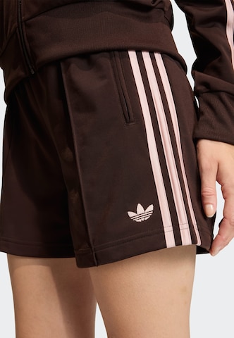 Loosefit Pantaloni 'Firebirs Classic' di ADIDAS ORIGINALS in marrone