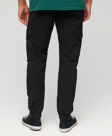 Superdry Regular Cargohose 'Para' in Schwarz