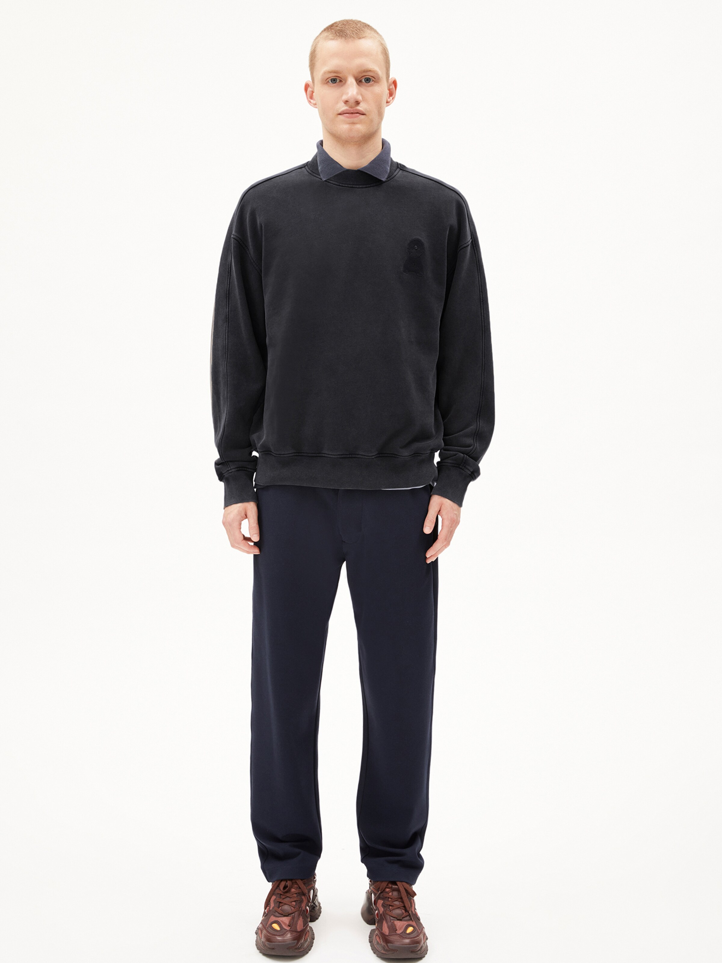 ARMEDANGELS Sweatshirt 'EMAAL CREWNECK GMT DYE' in Black