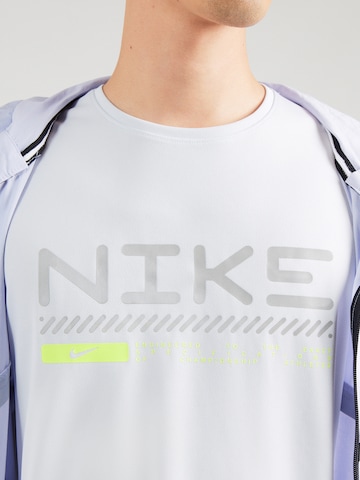 NIKE Toiminnallinen paita 'Winter Miler' värissä harmaa