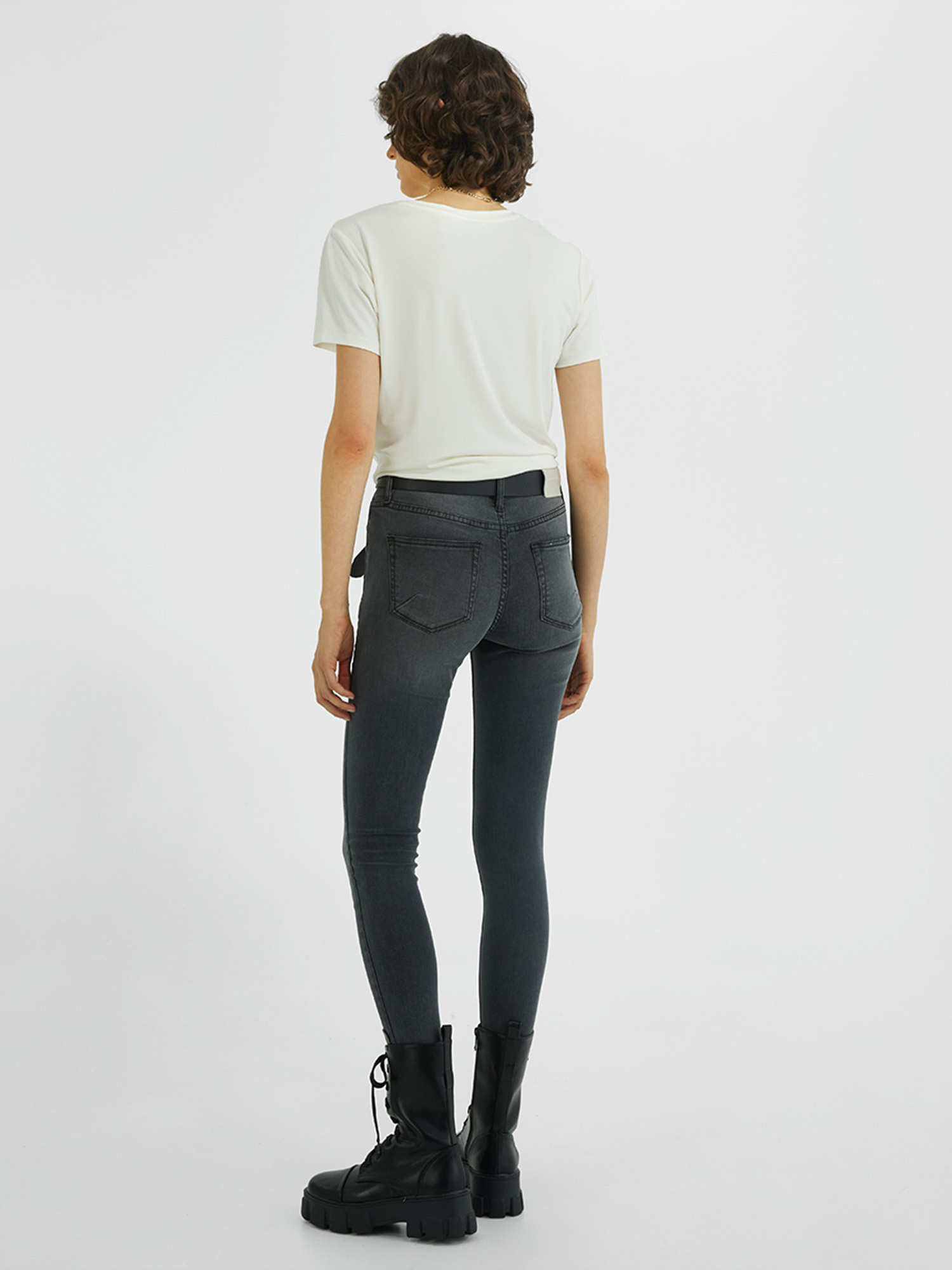 Young Poets Society Jeans Ania in Grau 