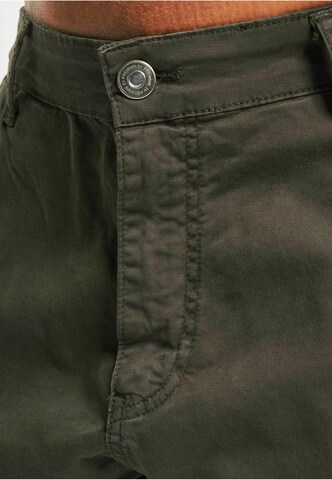 2Y Premium Tapered Cargo Jeans in Green