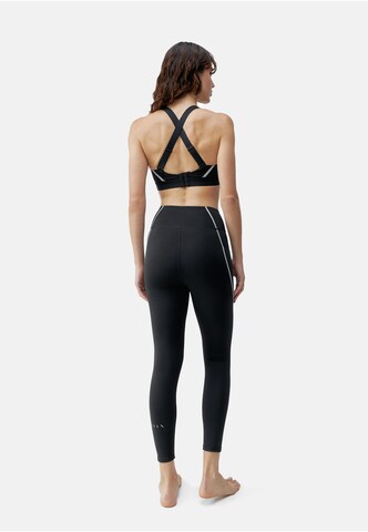 Born Living Yoga Skinny Sporthose 'Luna' in Schwarz