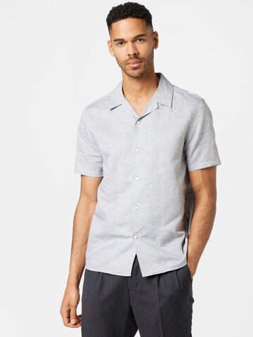 Coupe regular Chemise 'RICCERDO' Tiger of Sweden en gris : devant