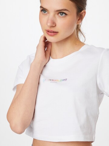 T-shirt Calvin Klein Jeans en blanc