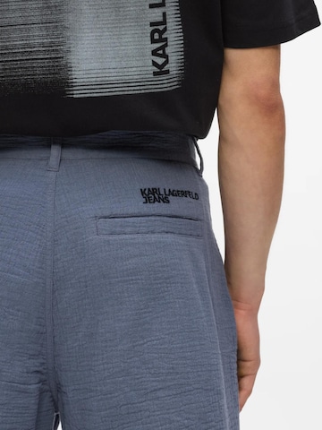 Largi Pantaloni cutați de la KARL LAGERFELD JEANS pe gri