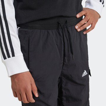 ADIDAS SPORTSWEAR Loosefit Sporthose in Schwarz