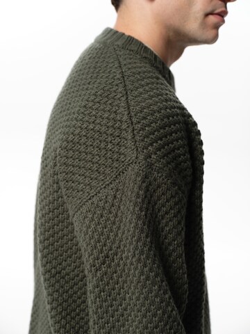 ABOUT YOU x Jaime Lorente Sweater 'Philipp' in Green