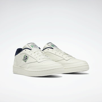 Sneaker low 'Club 85' de la Reebok pe alb