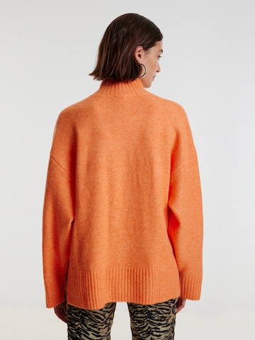 Pullover 'Jella' di EDITED in arancione