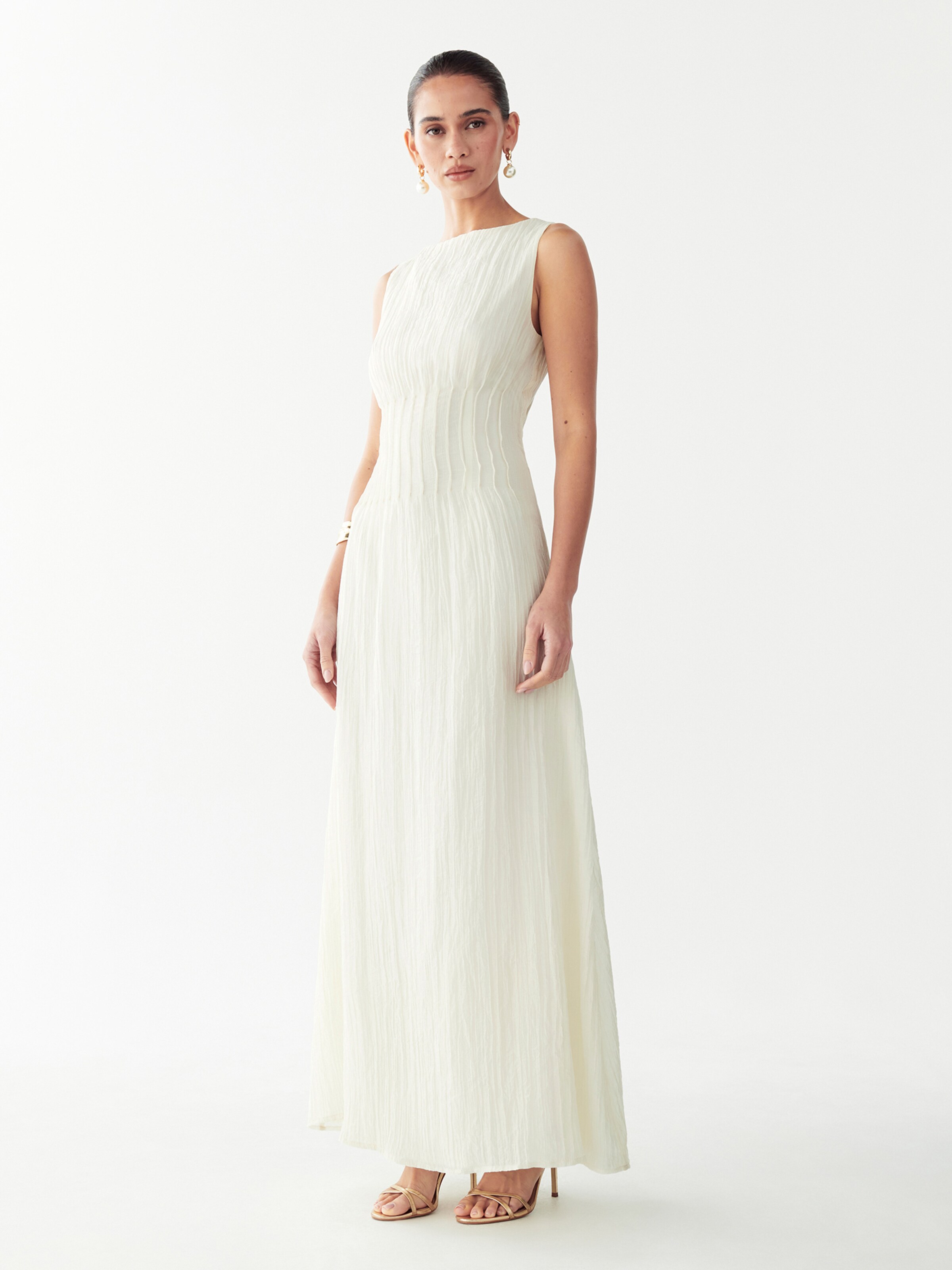 Willa Платье в Бежевый