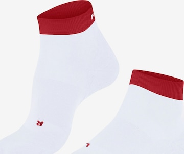 FALKE Athletic Socks 'RU4 Endurance Short' in White: front