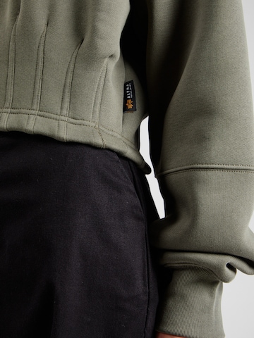 ALPHA INDUSTRIES Sweatshirt in Groen