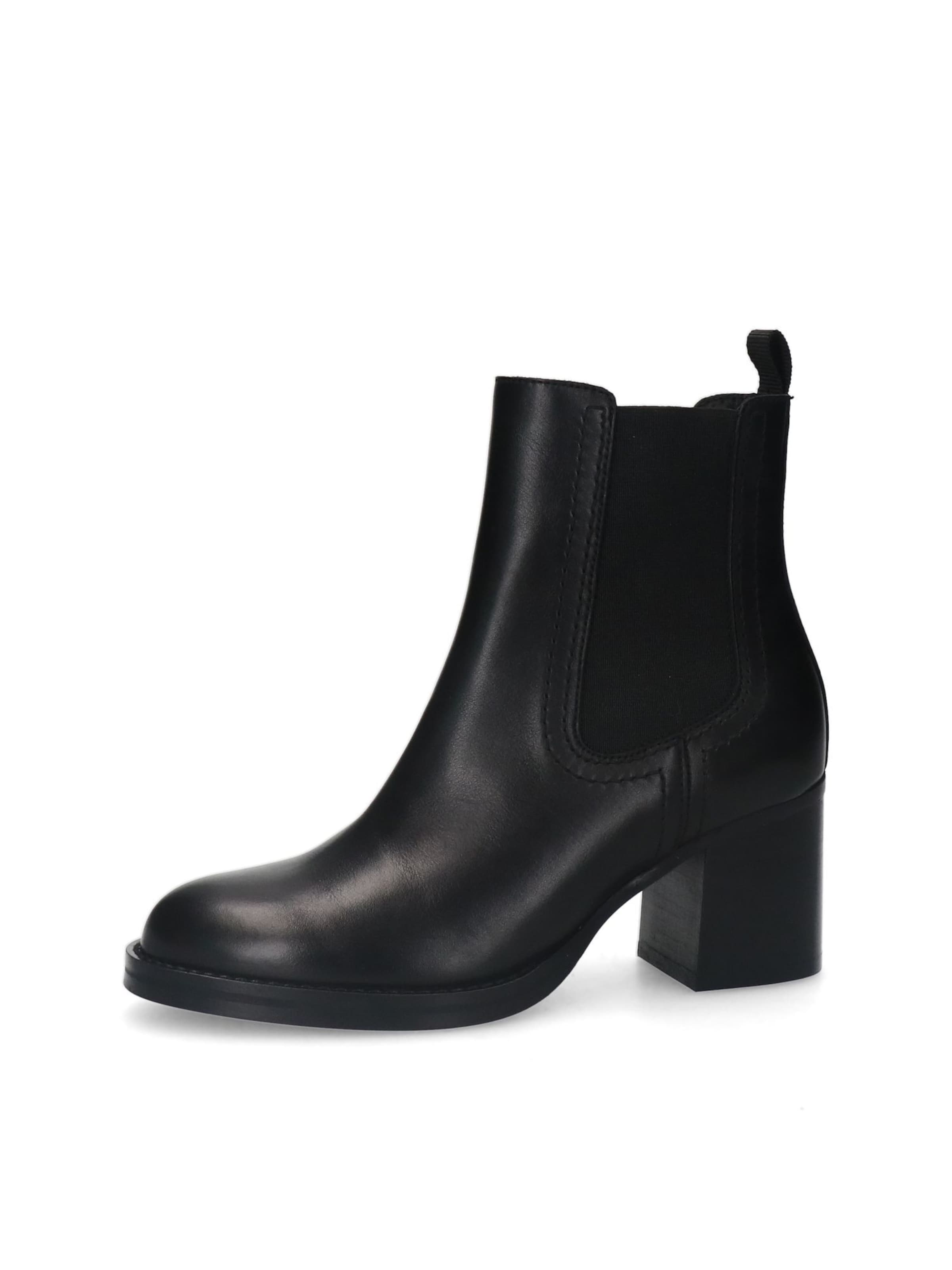 SACHA Boots in Black: front
