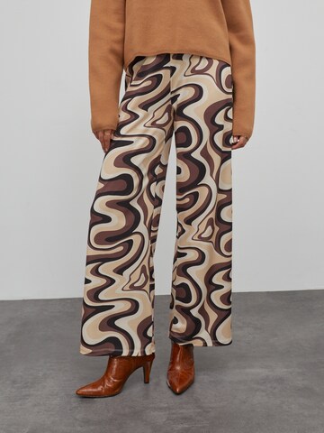 EDITED Wide leg Pants 'Dahlia' in Mixed colors: front