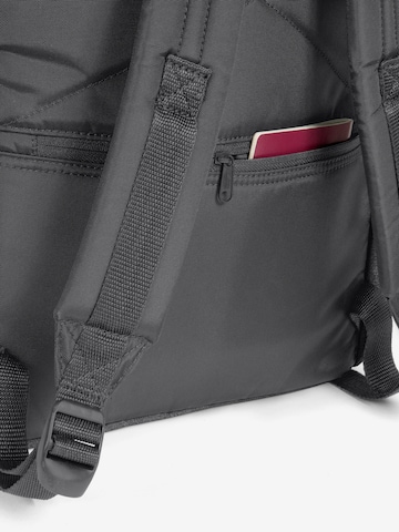 EASTPAK Rucksack in Grau