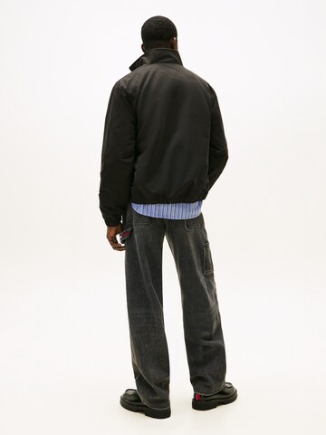 Tommy Jeans Демисезонная куртка 'ESSENTIAL' в Черный