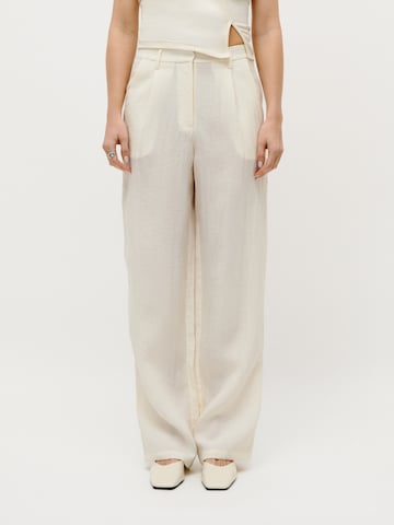 Wide Leg Pantalon à pince 'Thorina' LeGer by Lena Gercke en blanc : devant