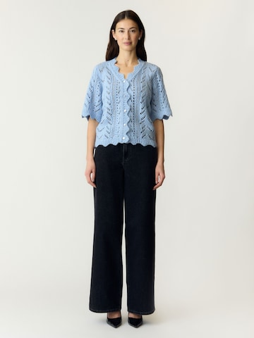 Cardigan YAS en bleu : devant