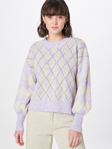 Summery Copenhagen Sweater in Purple: front