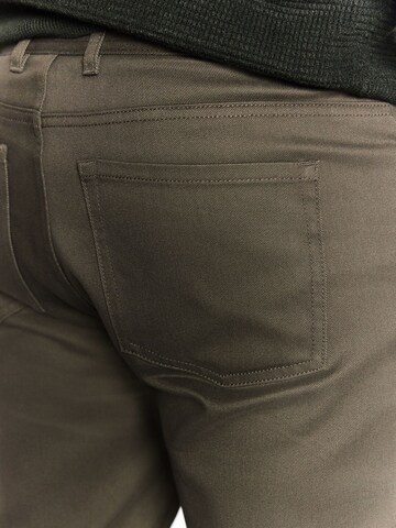 Next Обычный Брюки-чинос в Зеленый