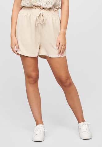 Cloud5ive Regular Shorts in Beige: Vorderseite