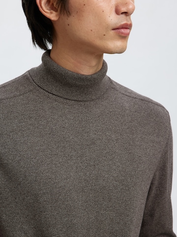 SELECTED Regular fit Sweater 'SLHBERG' in Brown
