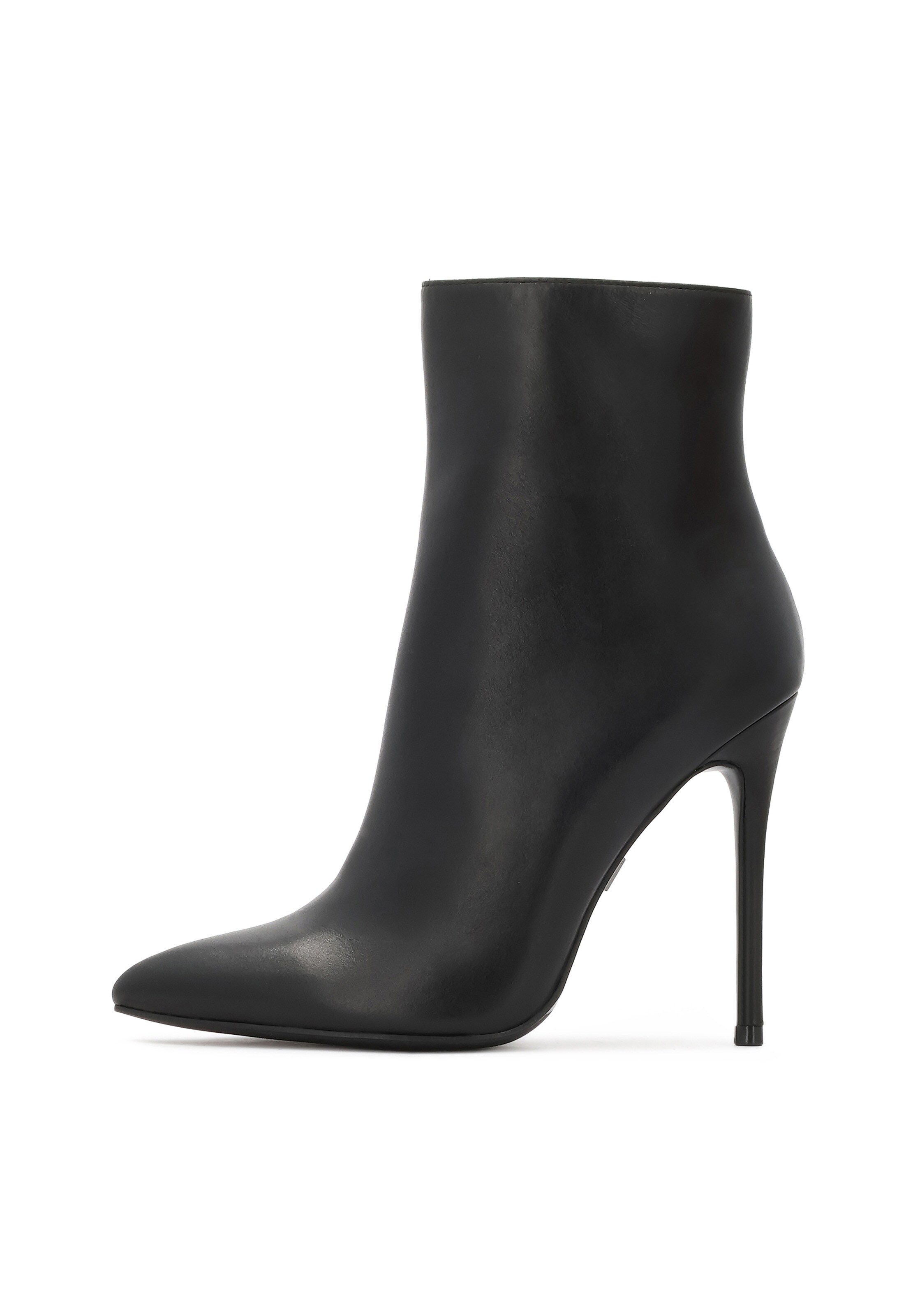 Kazar Nilkkurit värissä musta: etupuoli