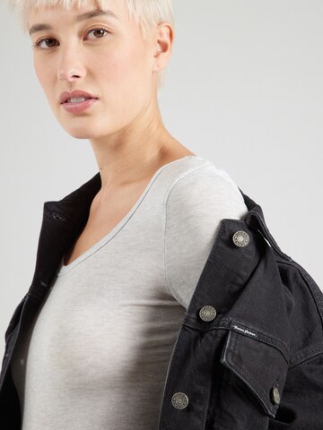 Maglietta 'ONLHUDSON' di ONLY in grigio