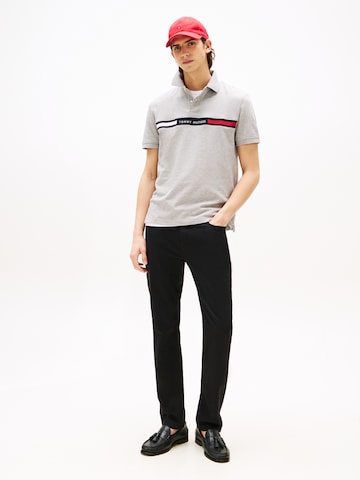 TOMMY HILFIGER Тениска в сиво
